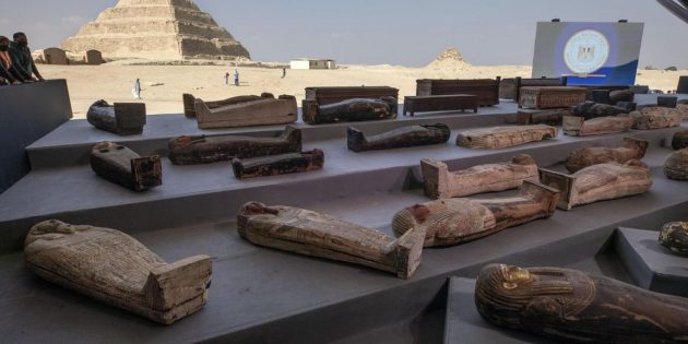 Mısır’da Resimli Kefenlere Sarılmış 100’den Fazla Lahit